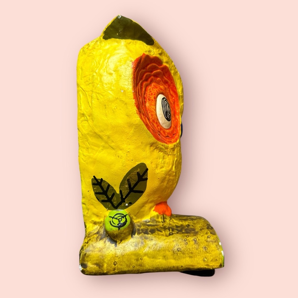 Whimsical Yellow and Orange Owl Bookends Decor Accents - Picture 12 of 12